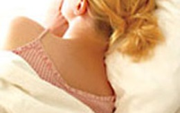 Ngủ thế nào để không đau lưng?